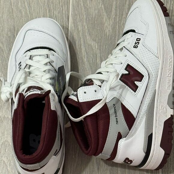New Balance White and Red Athletic Shoes with Leather Upper - Picture 5 of 6